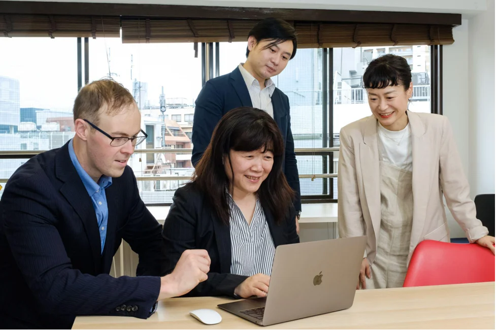 Small and Medium Enterprises in the Global World: Celebrating ShapeWin’s 10 year business Anniversary Small and Medium Enterprises in the Global World: Celebrating ShapeWin’s 10 year business Anniversary