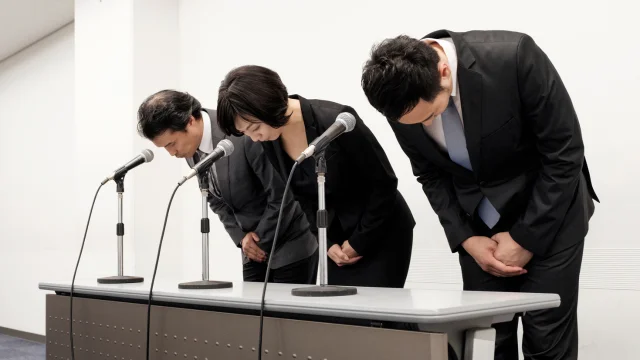 Apologizing in Crisis Communications