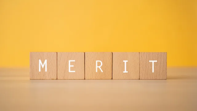 オウンドメディアとは?4つの運用目的やメリット・デメリットと作成方法を解説 MERIT