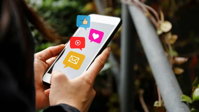 SNSマーケティングとは?事例から学ぶSNSマーケティングの始め方 SNS マーケティング 効果