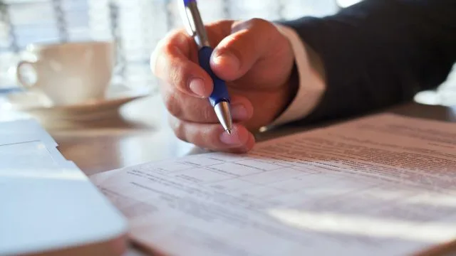 【書評】嫌われモノの〈広告〉は再生するか ベリフィケーション イメージ画像