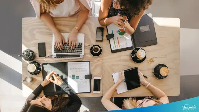 社内　マーケティング　部署横断のプロジェクト・ワークショップの実施