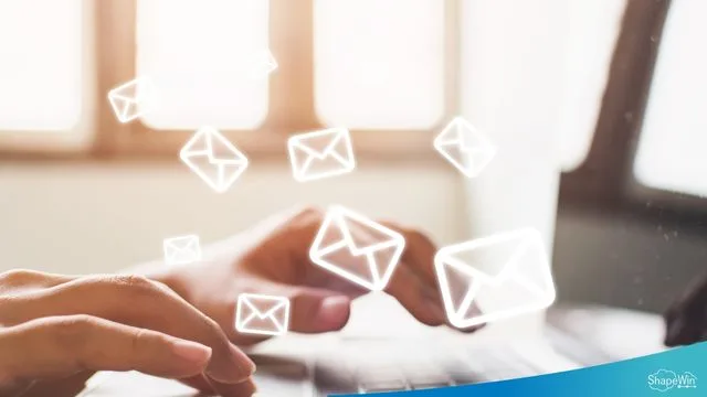 社内　マーケティング　社内メルマガの発信