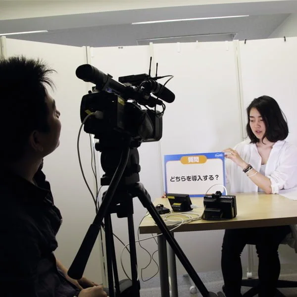 カメラで撮影の様子