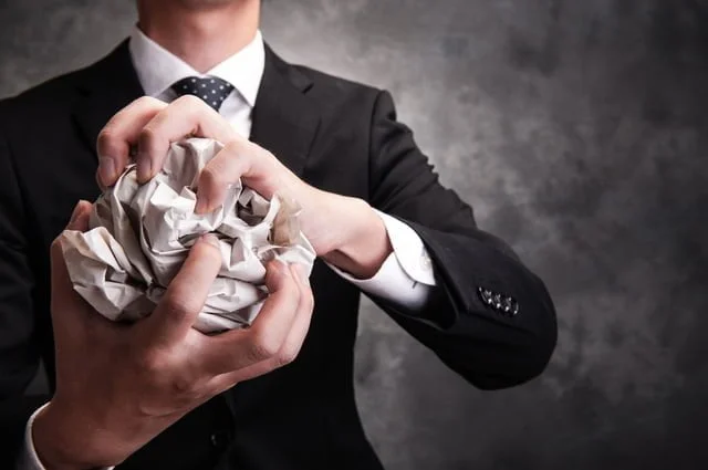 【書評】『競争としてのマーケティング』(丸山謙治:総合法令出版) 人と紙